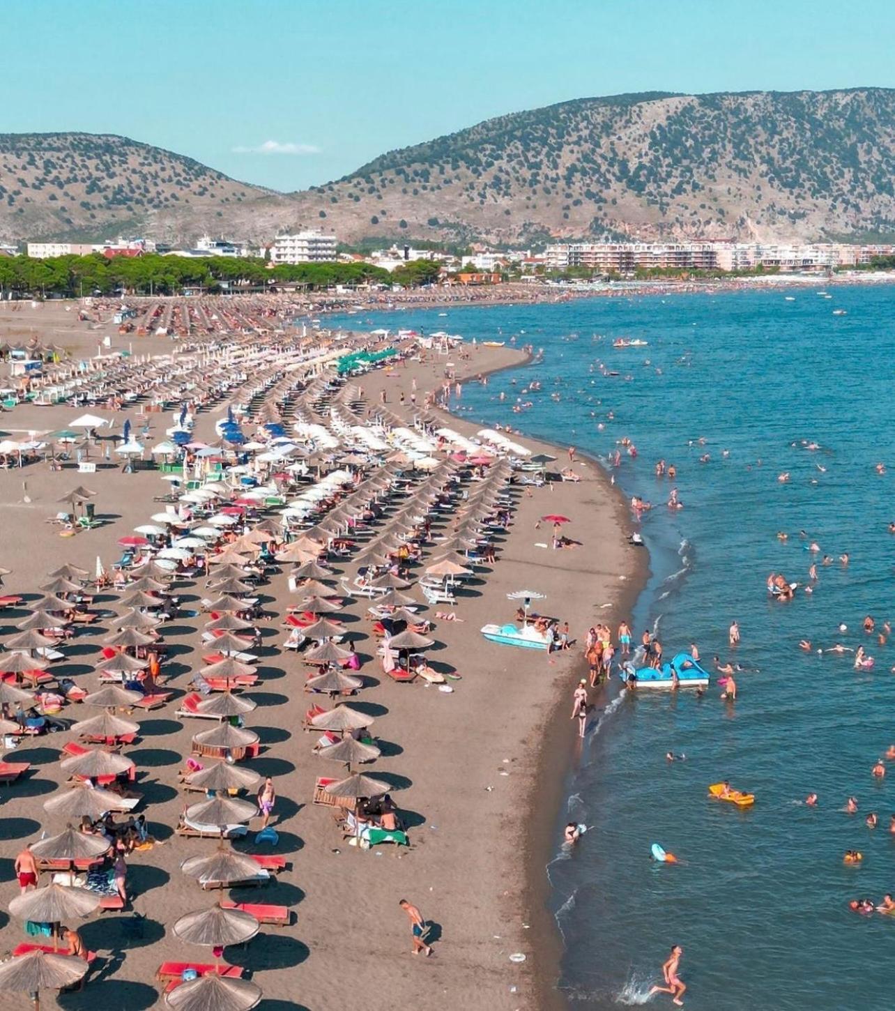 Aparthotel Kamberi & *