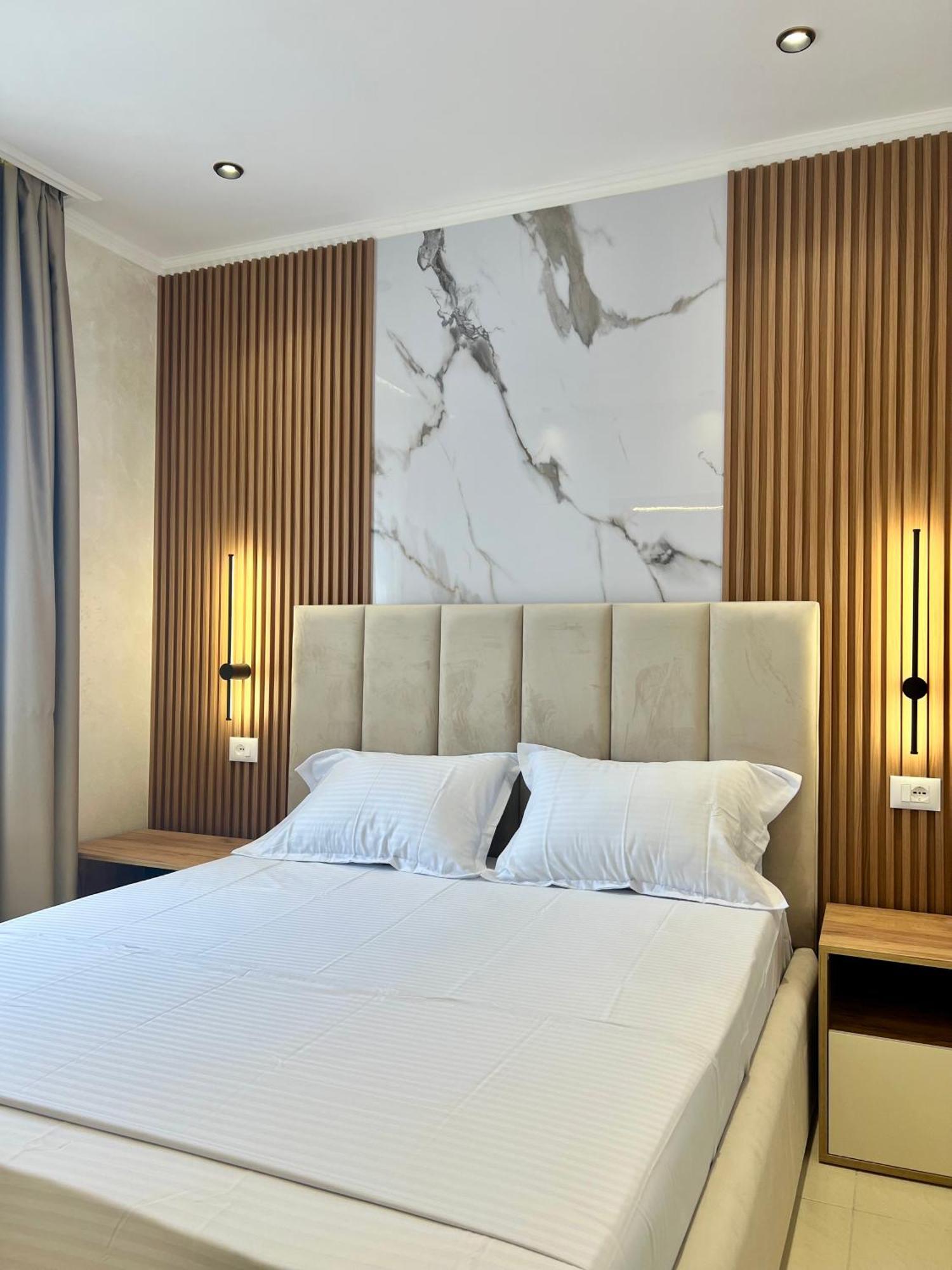 Aparthotel Kamberi & *