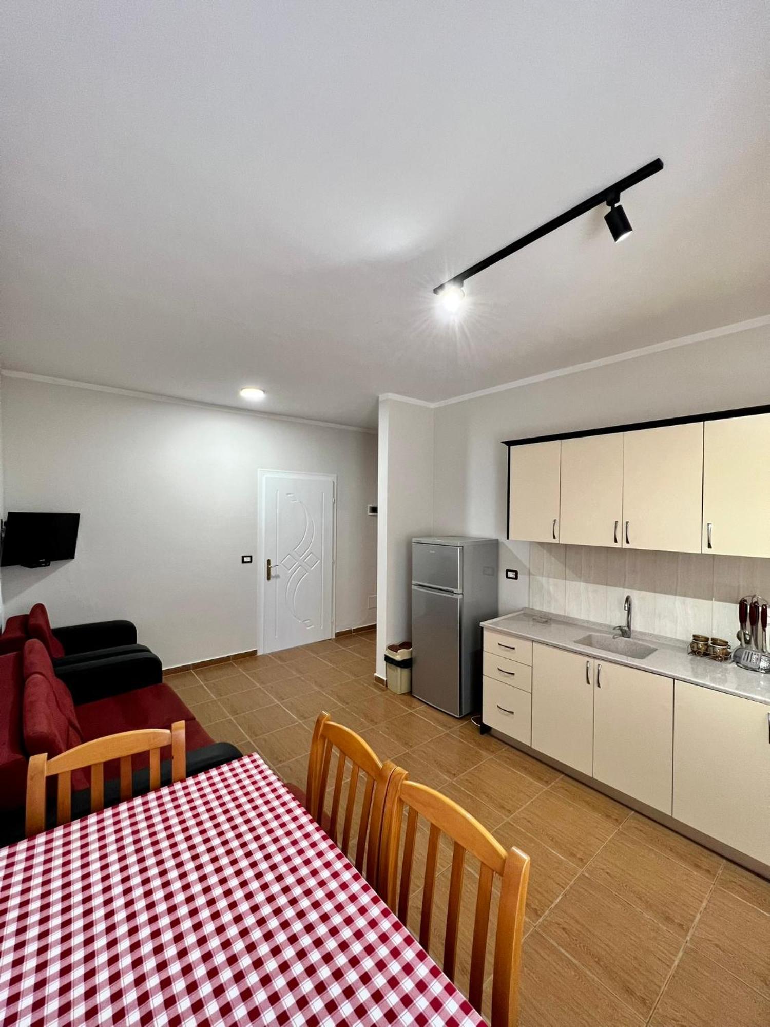 Apart-hotel Kamberi &
