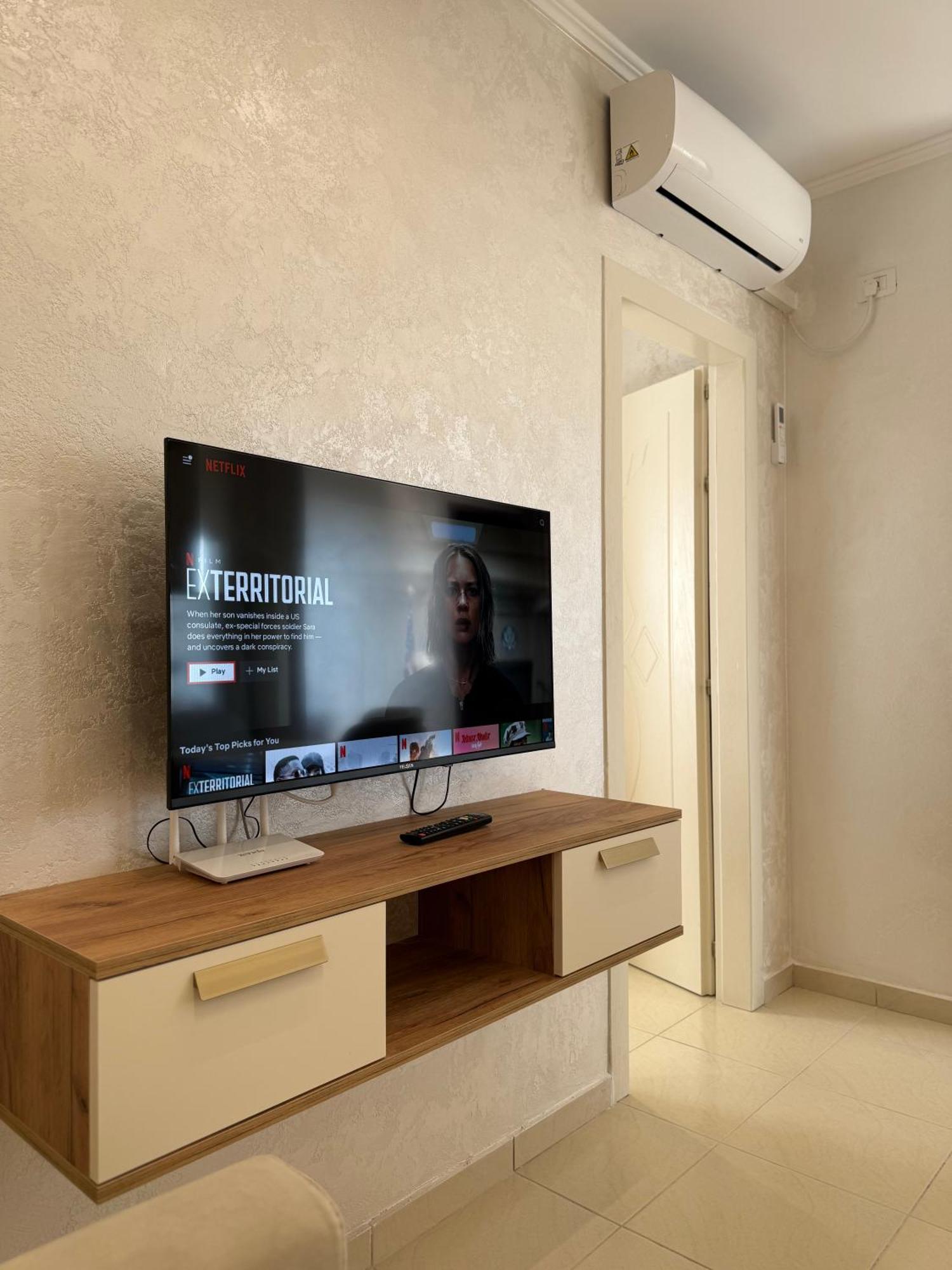 Kamberi & Apartahotel Velipojë