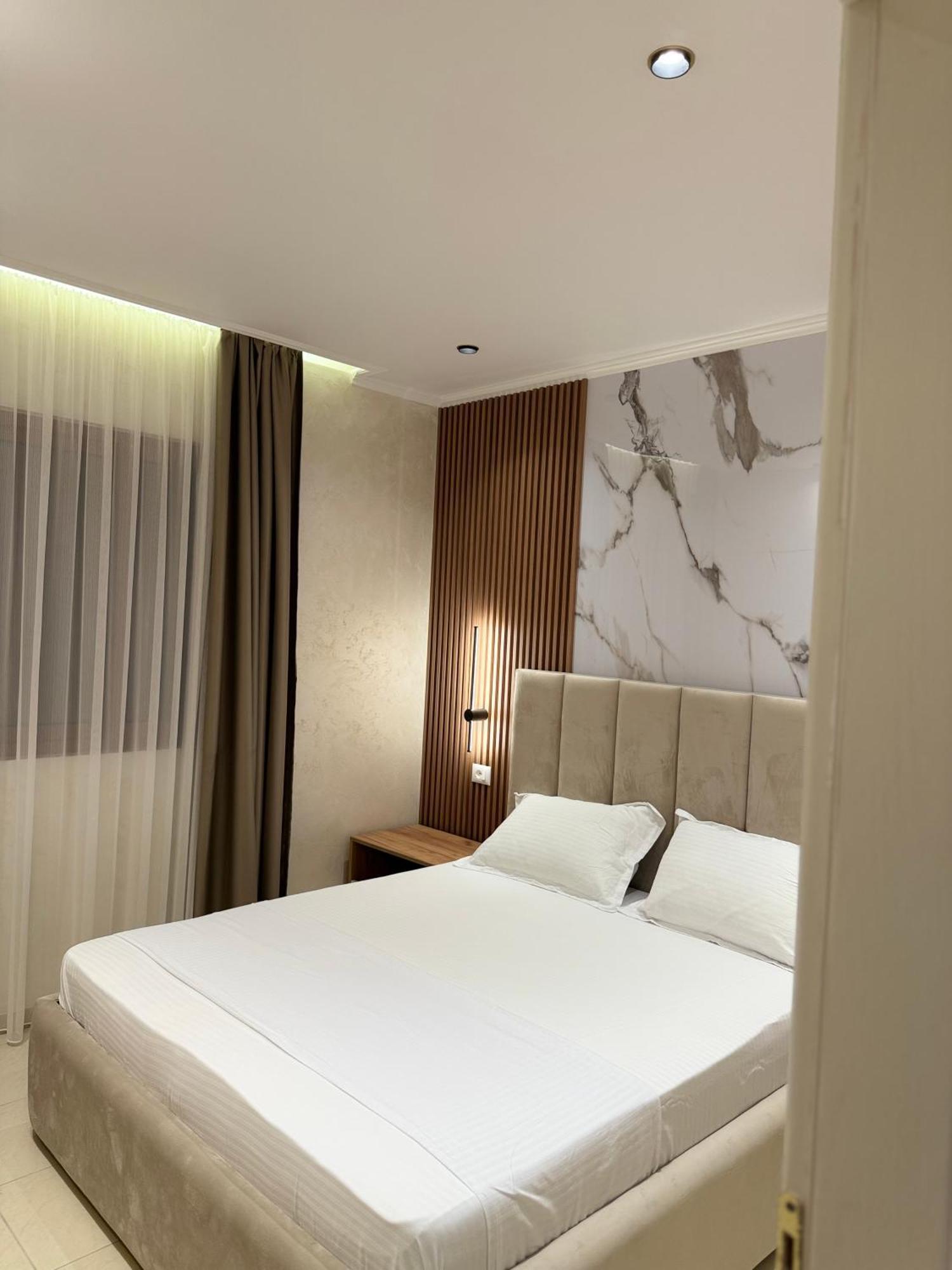 Apartahotel Kamberi & Velipojë